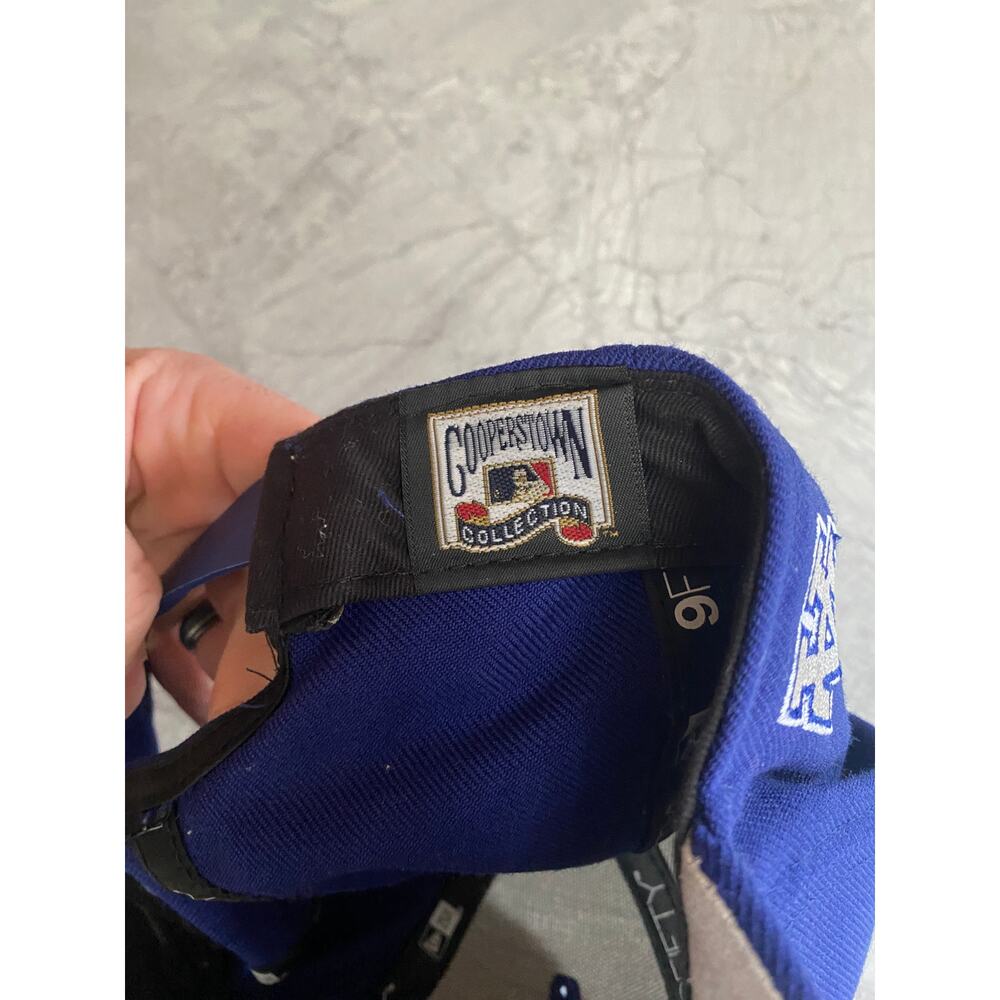 LA Dodgers New Era 9Fifty Snapback Hat - Picture 9 of 9